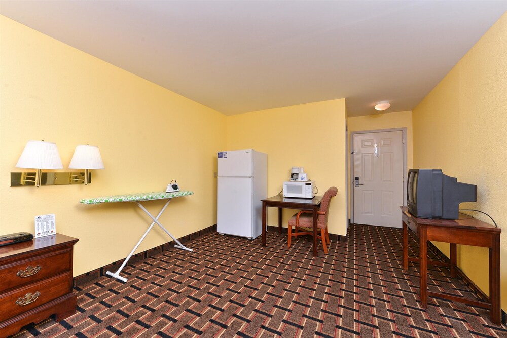 Americas Best Value Inn & Suites Albemarle