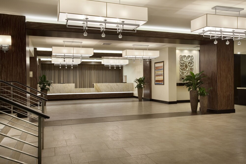 Hilton New York Jfk Airport 2018 Room Prices 144 Deals Reviews Exterior Featured Image Reception