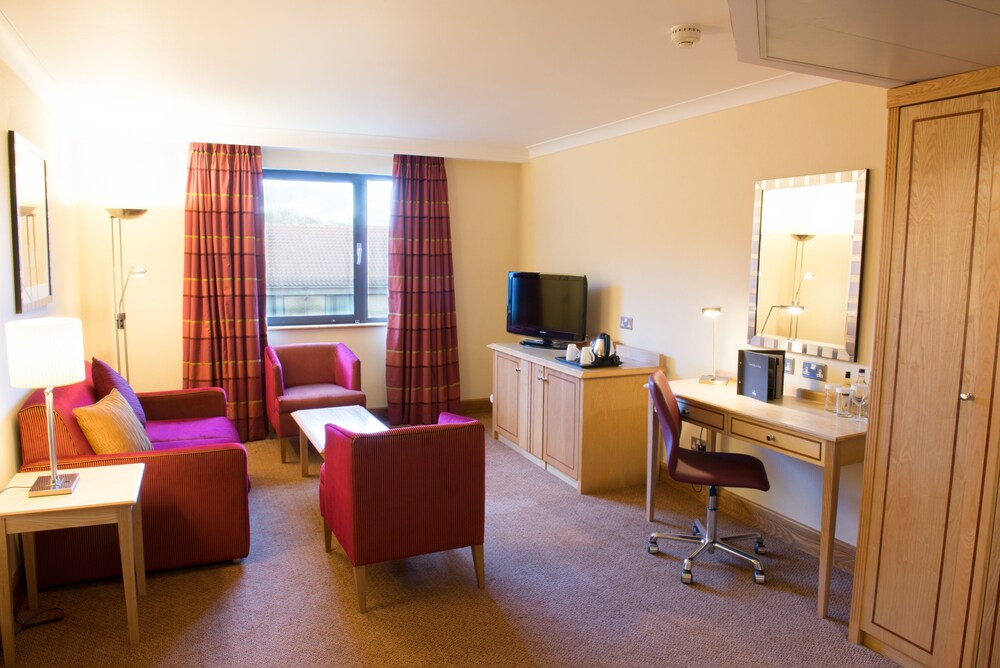 Living area, DoubleTree by Hilton Swindon