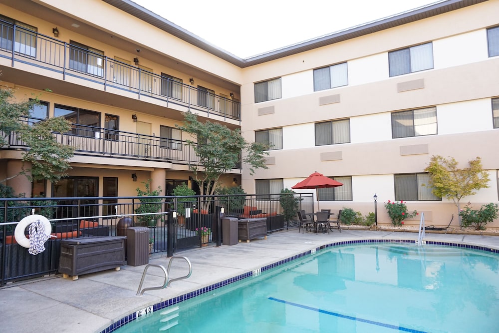 Oxford Suites Redding in Redding Best Rates & Deals on Orbitz