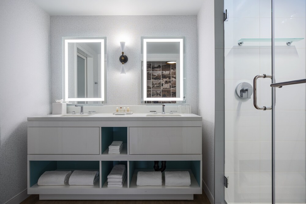 Bathroom, Renaissance Esmeralda Resort & Spa, Indian Wells