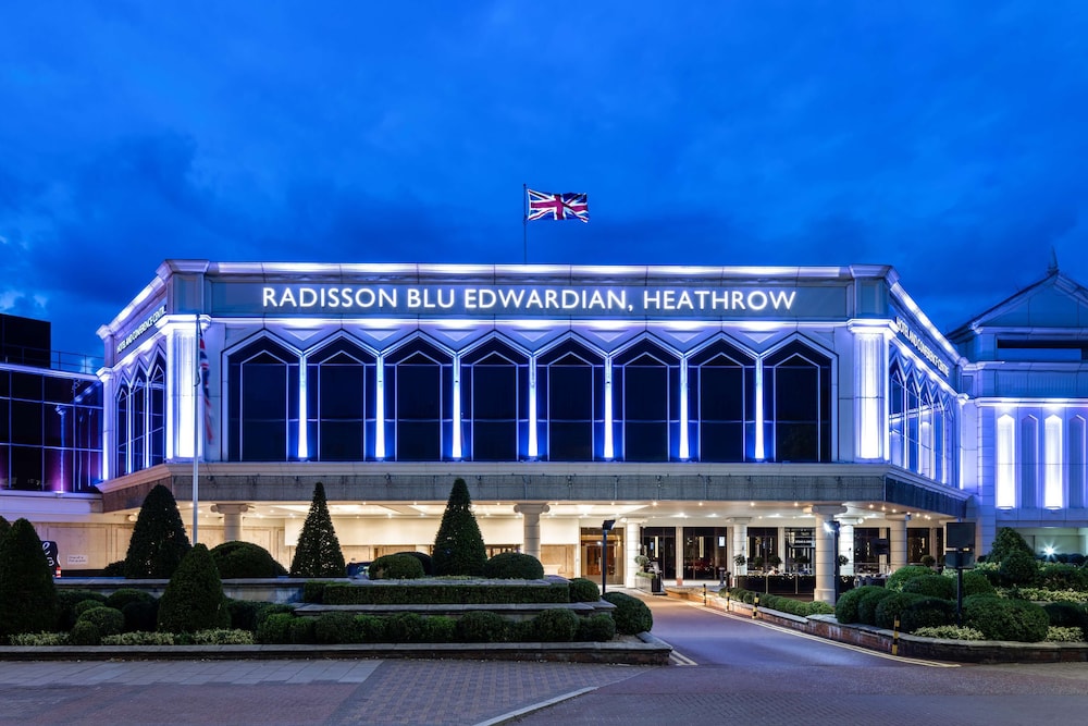 Radisson Blu Edwardian Heathrow Hotel & Conference Centre, London