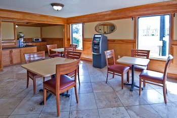 Americas Best Value Inn Suites Pensacola Pensacola 50 Room