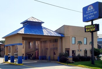 Americas Best Value Inn & Suites Pensacola