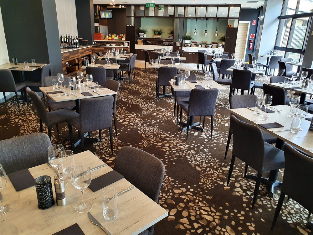 Holiday Inn Melbourne Airport
