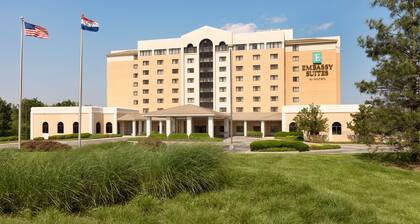 Embassy Suites by Hilton Kansas City International Airport