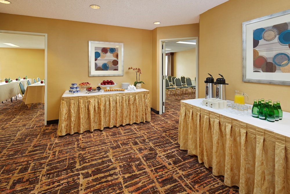 Holiday Inn Hotel and Suites Santa Maria, an IHG Hotel