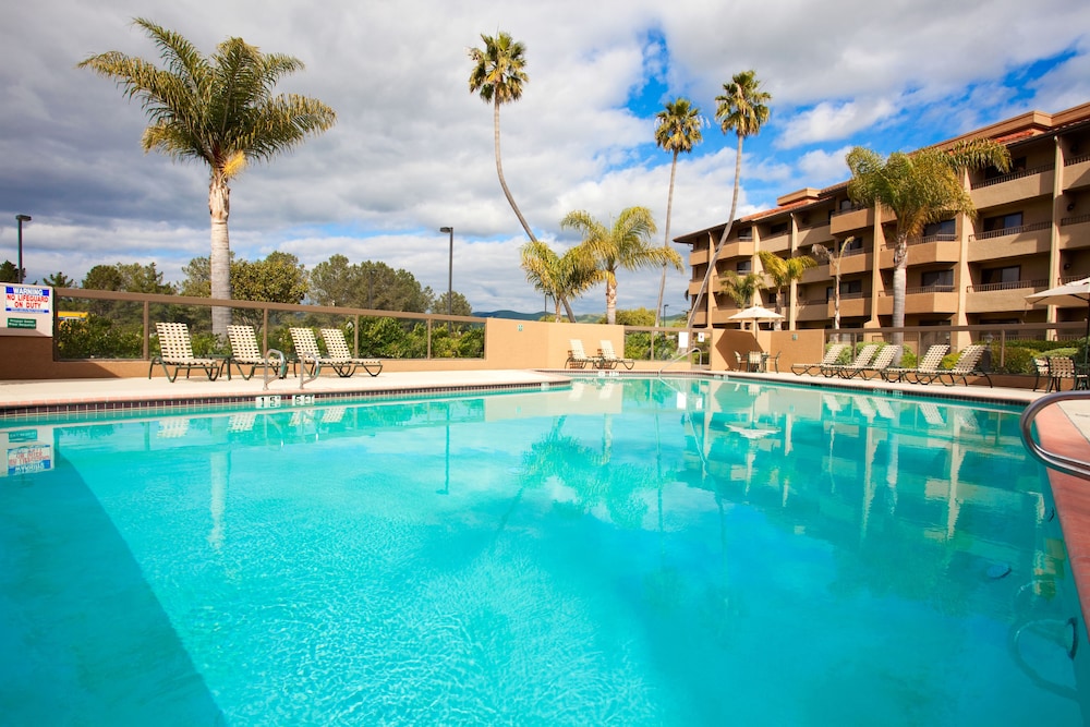 Holiday Inn Hotel and Suites Santa Maria, an IHG Hotel