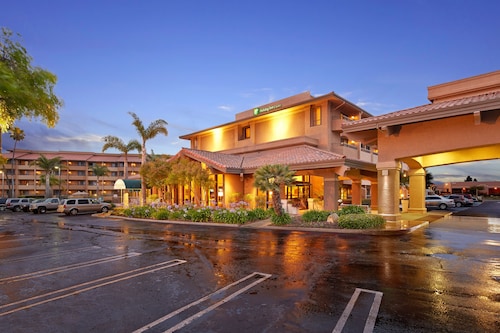 Great Place to stay Holiday Inn Hotel and Suites Santa Maria near Santa Maria 