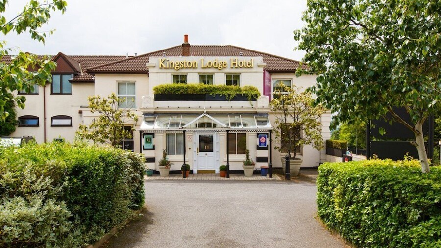 Kingston Lodge Hotel
