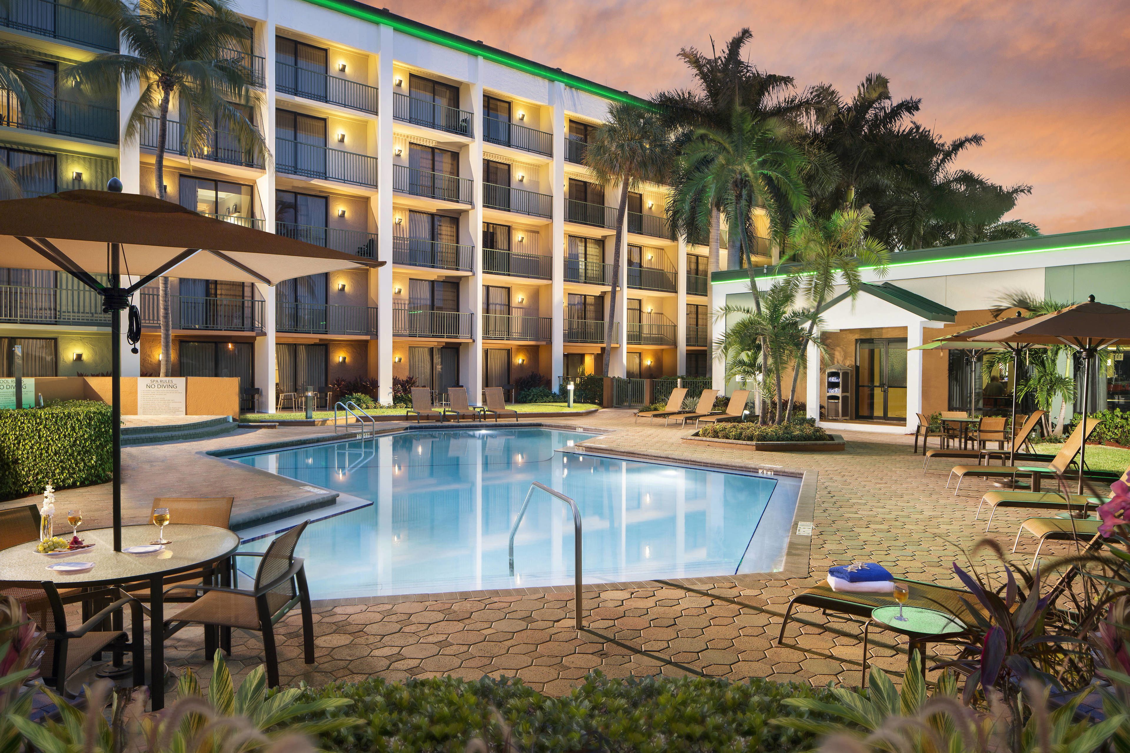 Courtyard By Marriott Fort Lauderdale Eastlauderdale-by-the-sea In Fort Lauderdale Fl Expedia