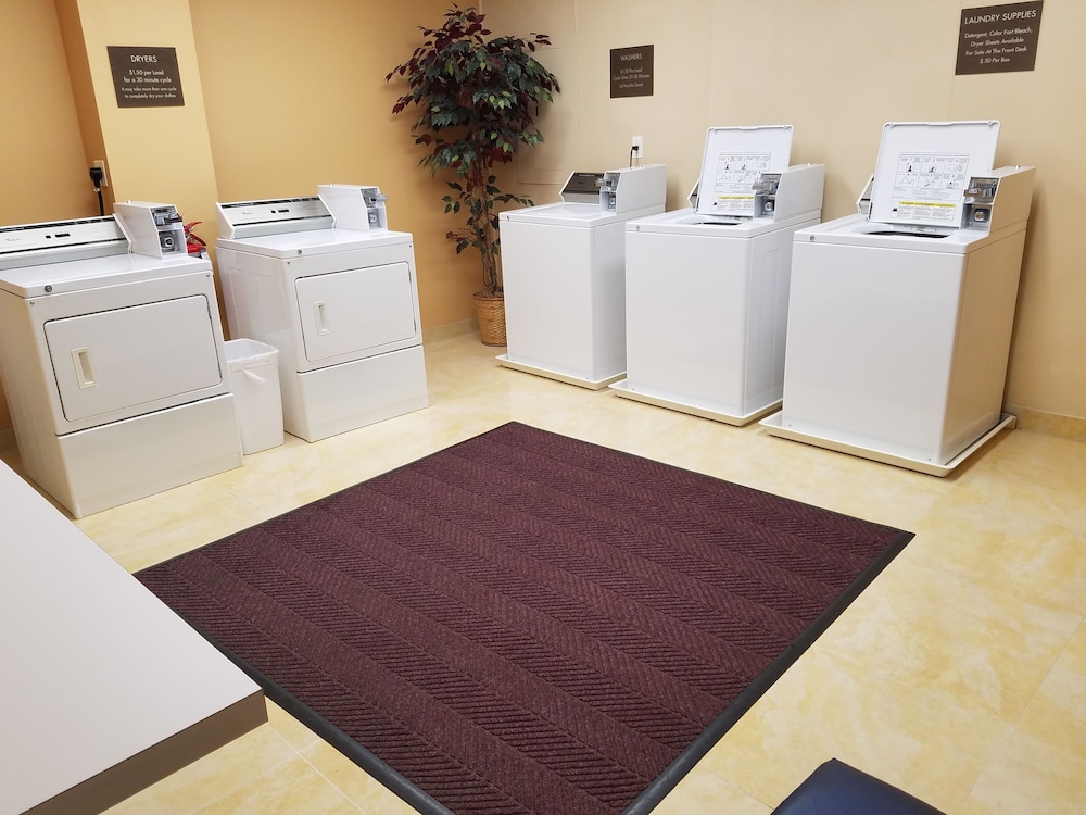 Laundry room, Comfort Inn Syosset - Long Island