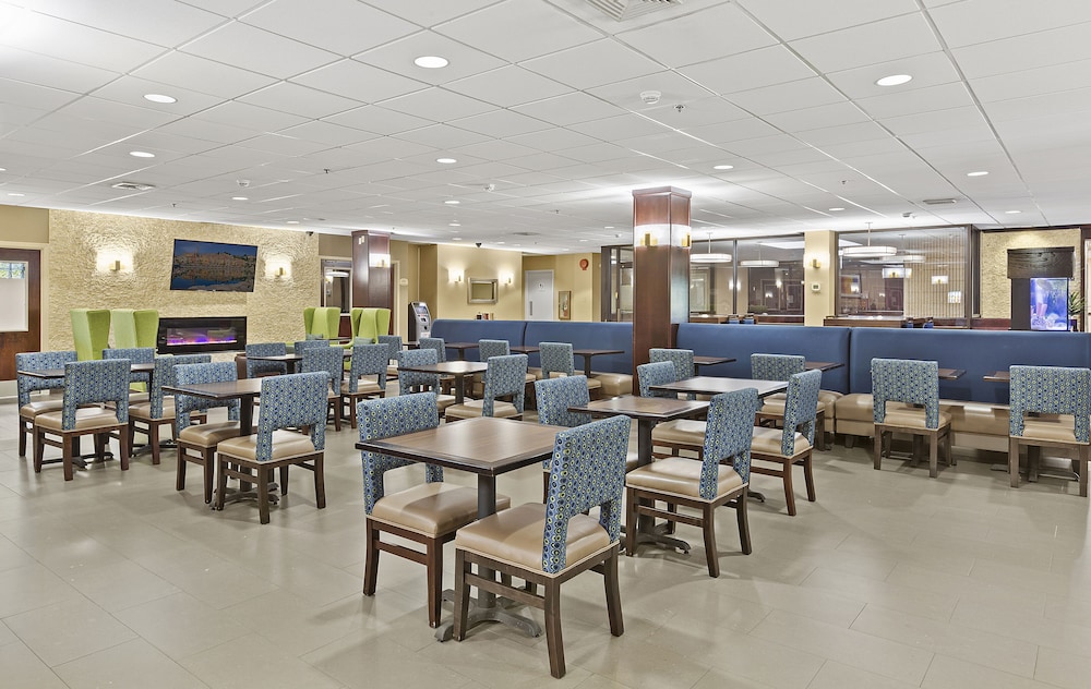 Breakfast area, Comfort Inn Syosset - Long Island