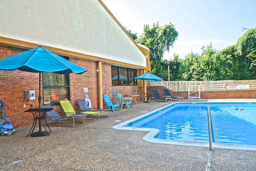 Quality Inn South Boston Danville East in South Boston Best Rates