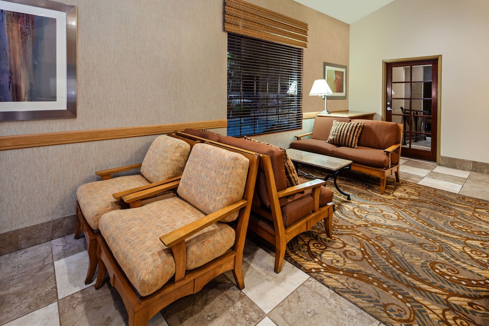 Lobby sitting area, Best Western Chula Vista/Otay Valley Hotel