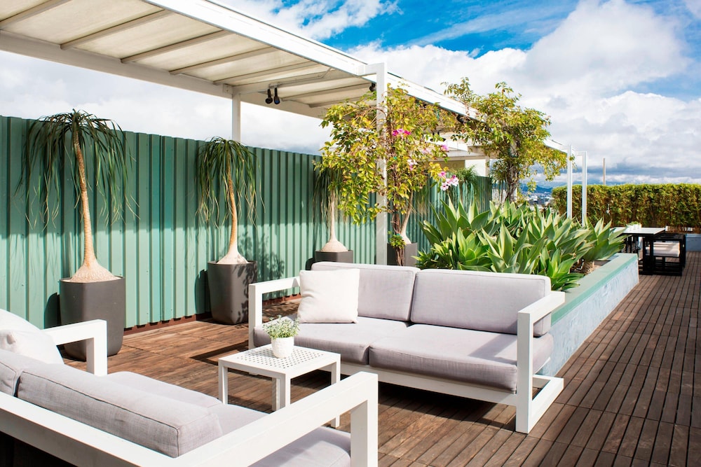 Terrace/patio, Avalon Hotel Beverly Hills, a Member of Design Hotels