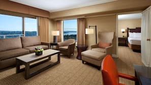 Premium bedding, pillowtop beds, in-room safe, desk