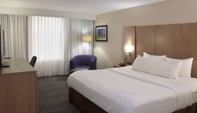 Crowne Plaza Cleveland Airport, an IHG Hotel in Middleburg ...