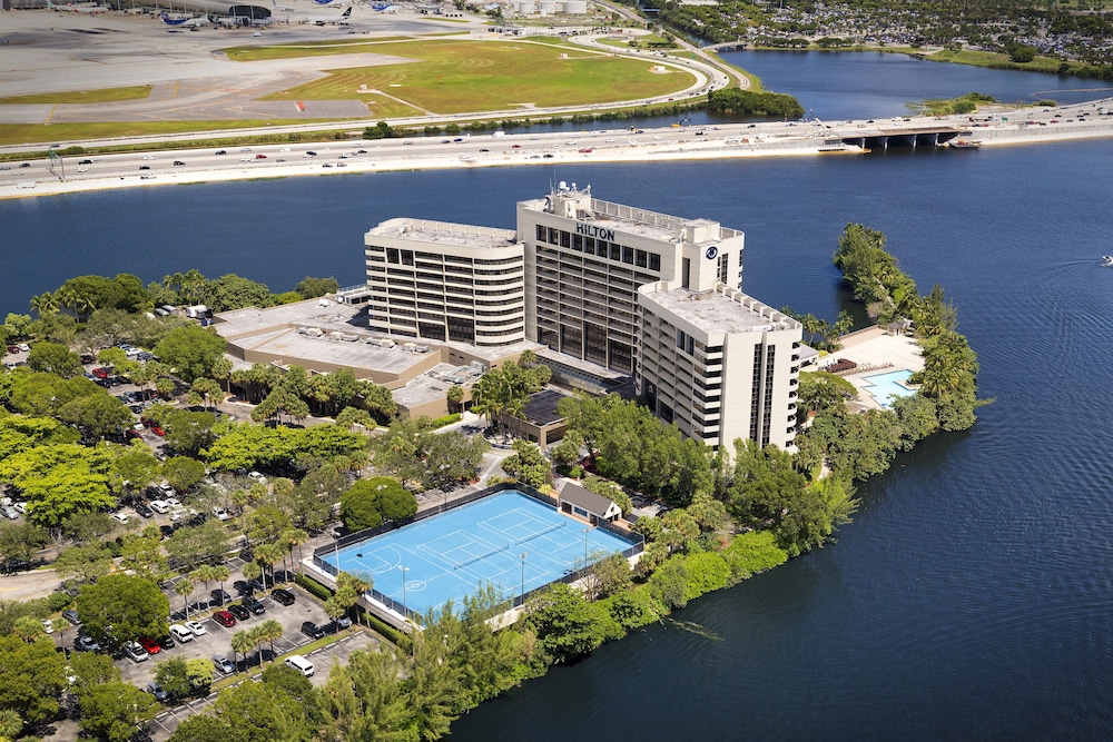 Hilton Miami Airport Blue Lagoon