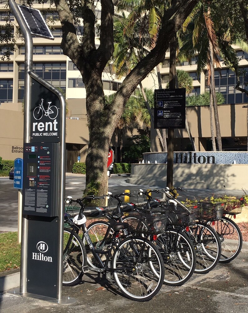 Hilton Miami Airport Blue Lagoon