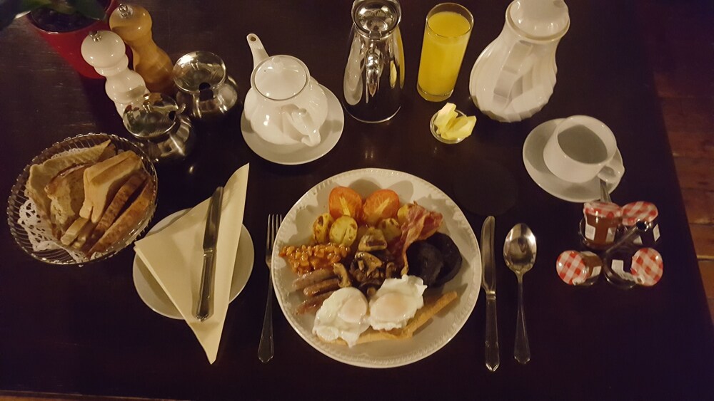 Breakfast meal, The Schoolhouse Hotel