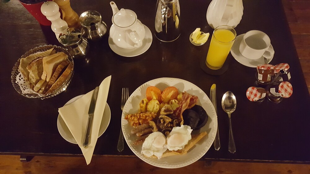 Breakfast meal, The Schoolhouse Hotel