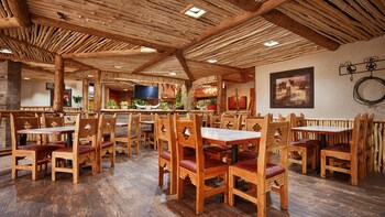 Best Western Plus Saddleback Inn Conference Center Oklahoma City Curly Selected Item