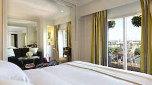 In-room safe, individually decorated, individually furnished, desk