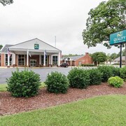 Cheap Hotels Near Williamsburg Premium Outlets Williamsburg Va