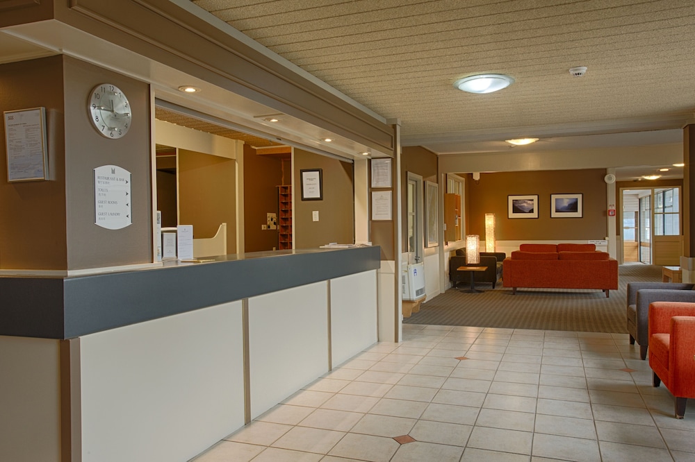 Kingsgate Hotel Te Anau Nzl Expedia Co Nz View From Hotel Featured Image Reception