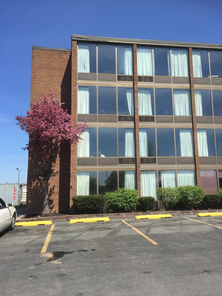 Days Inn by Wyndham Syracuse