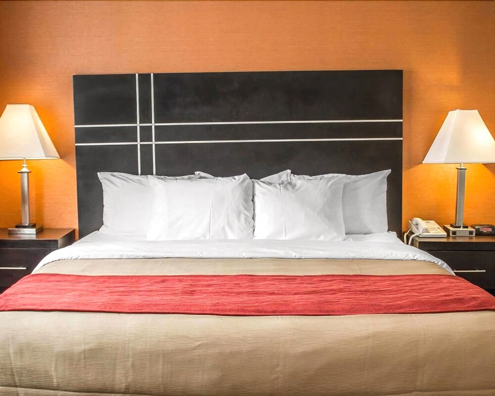 Norwood Inn Suites North Conference Center In Columbus Hotel