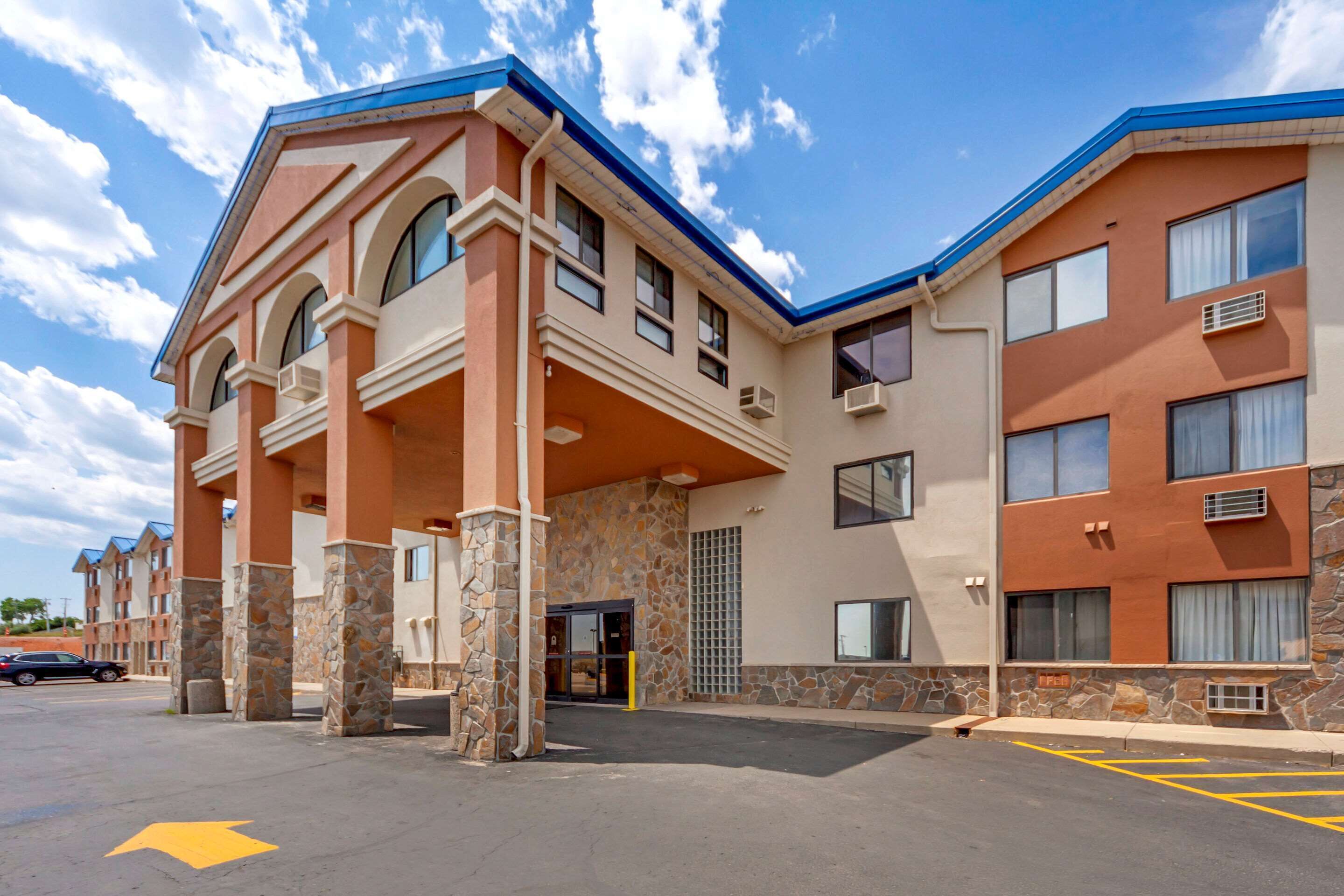 Econo Lodge Black Hills In Rapid City Sd Expedia