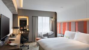 Premium bedding, in-room safe, iron/ironing board, free WiFi