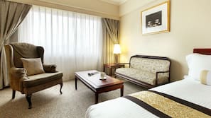 Minibar, in-room safe, desk, blackout curtains