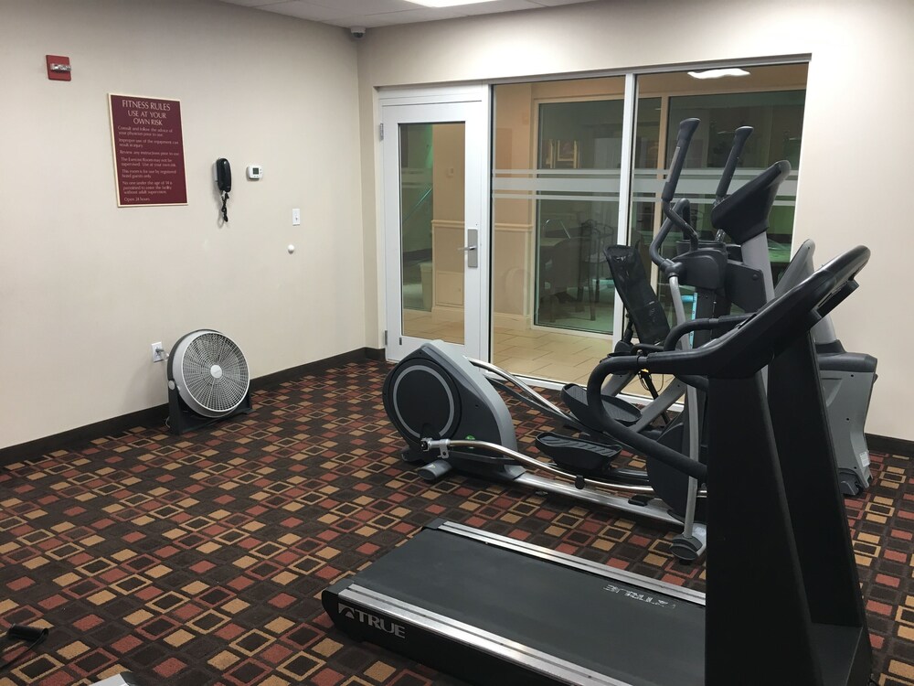 Best Western Bar Harbour Inn in Massapequa Park Best Rates & Deals on