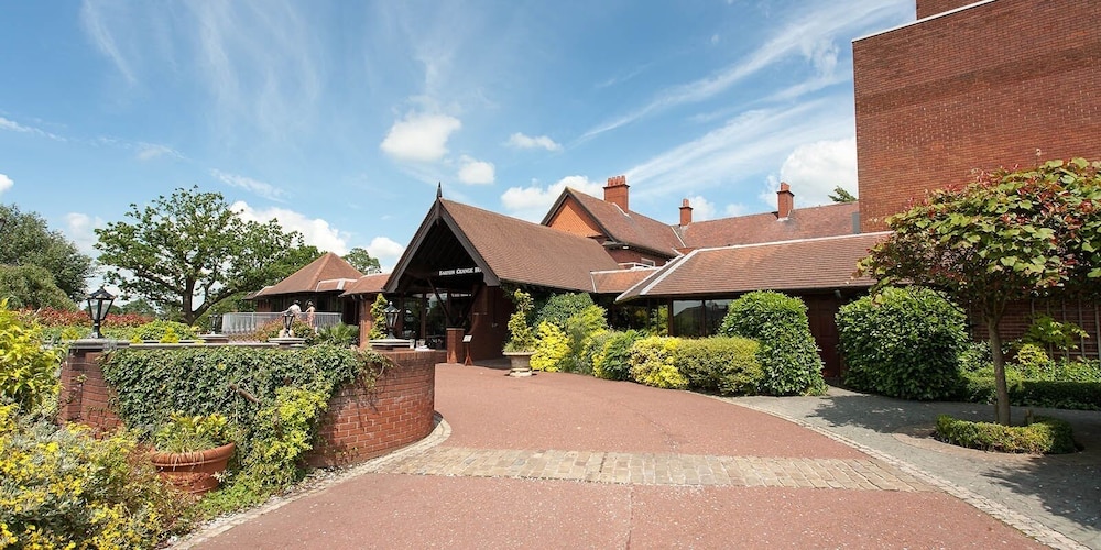 Front of property - evening/night, Barton Manor Hotel & Spa, BW Signature Collection