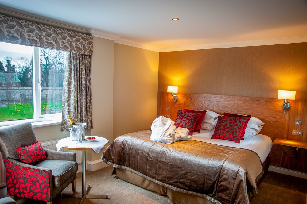 Room, Barton Manor Hotel & Spa, BW Signature Collection