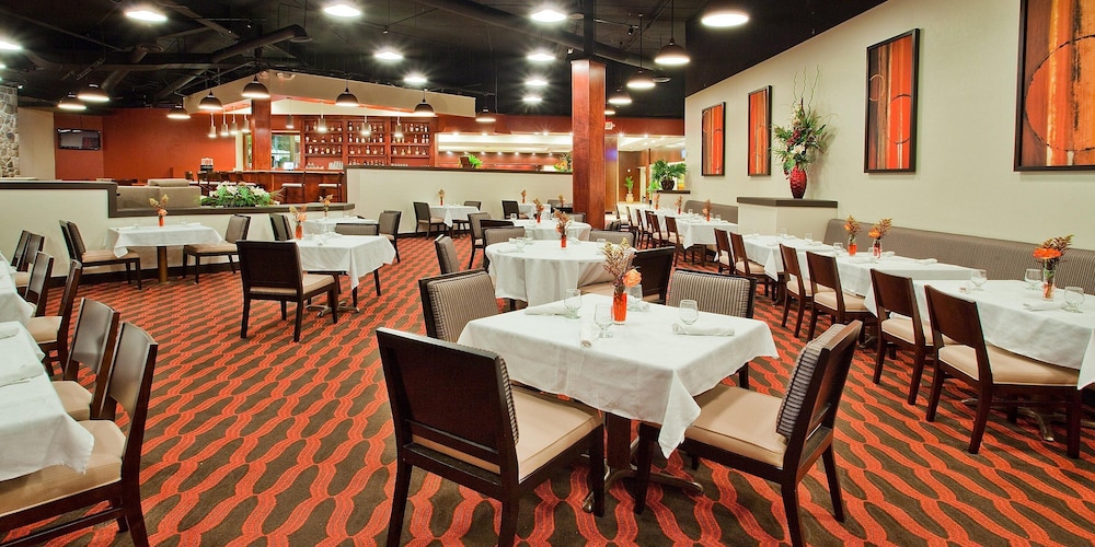 The Plaza Grand Rapids Airport Hotel & Conference Center in Grand