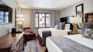 Premium bedding, in-room safe, desk, laptop workspace
