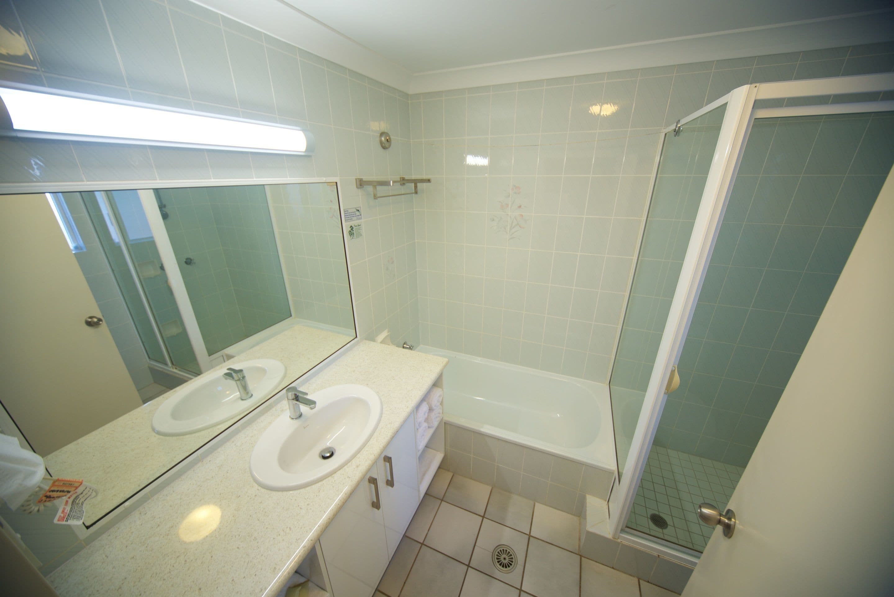 Lazy Lizard Motor Inn