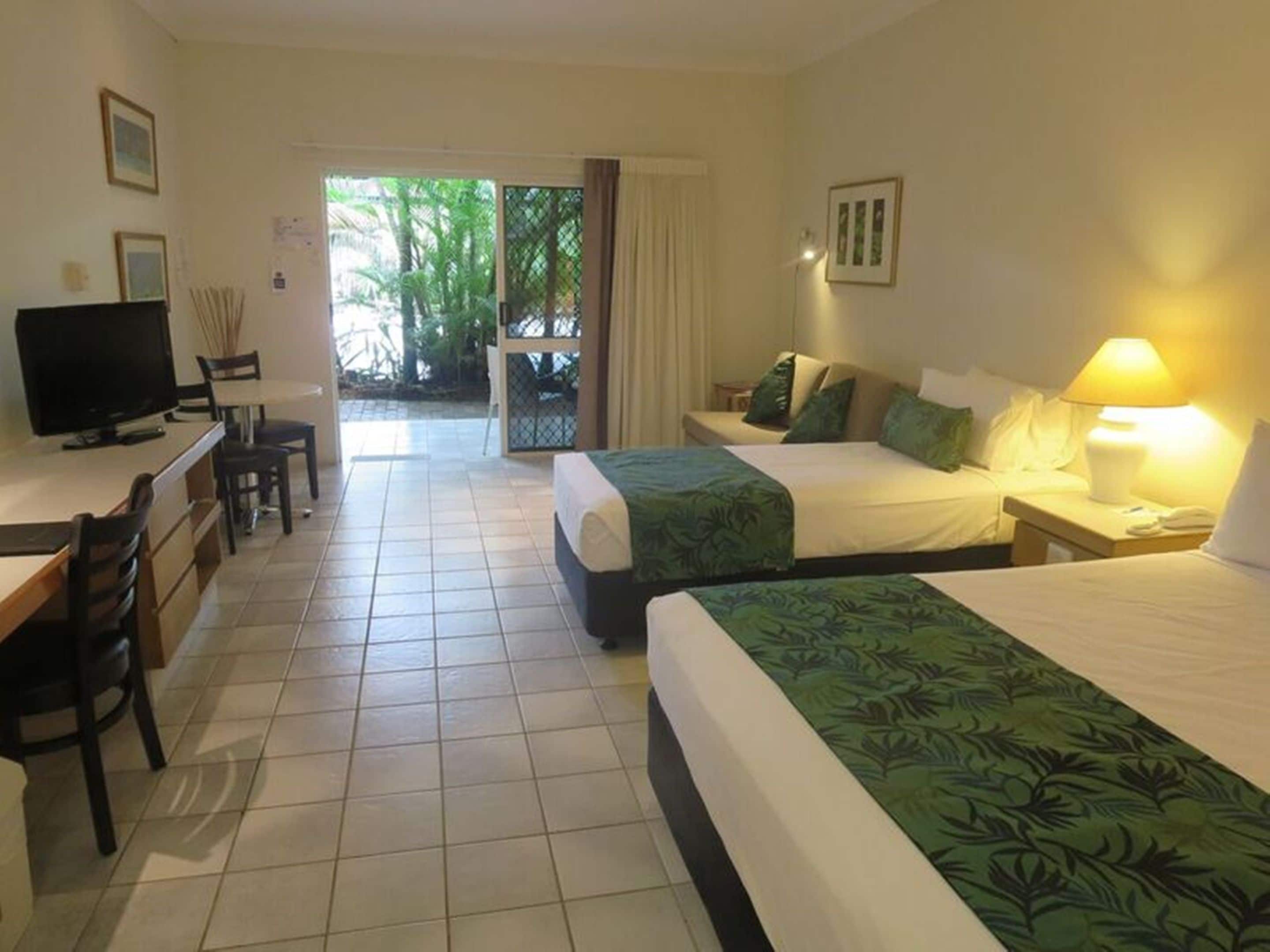 Lazy Lizard Motor Inn