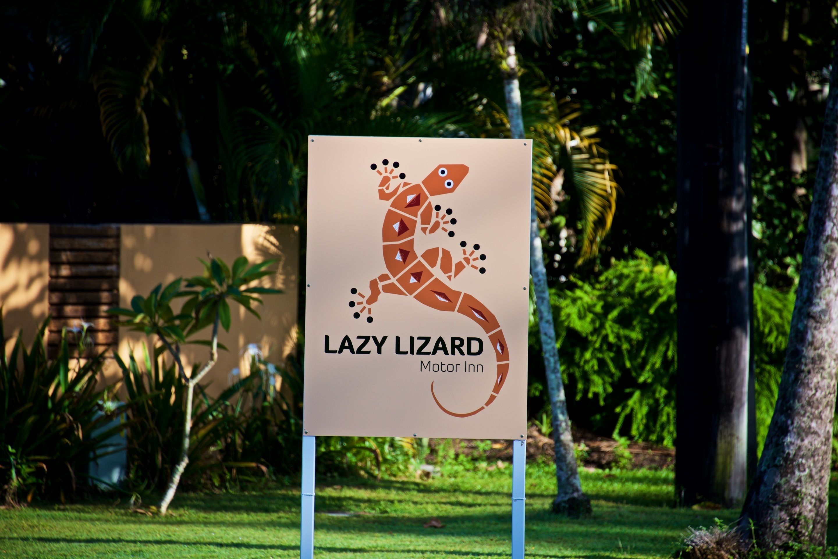 Lazy Lizard Motor Inn