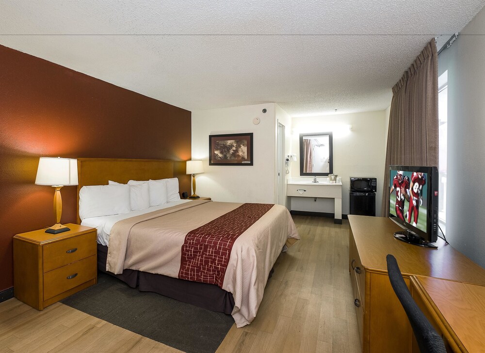 Red Roof Inn Cedar Rapids In Iowa City Hotel Rates Red Roof Inn Cedar Rapids In Iowa City Hotel Rates Reviews On Orbitz