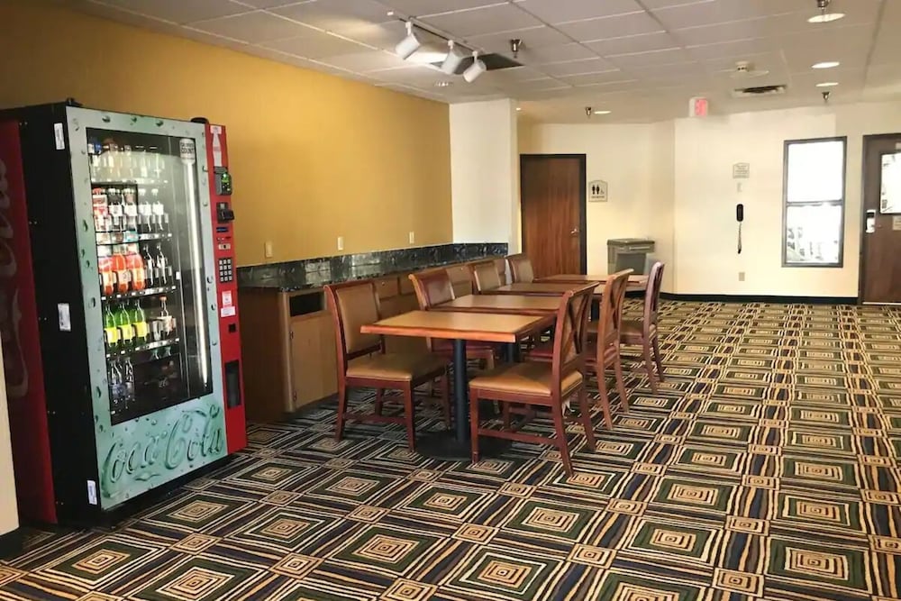 Norwood Inn & Suites Eagan MSP Airport in Minneapolis St. Paul Best