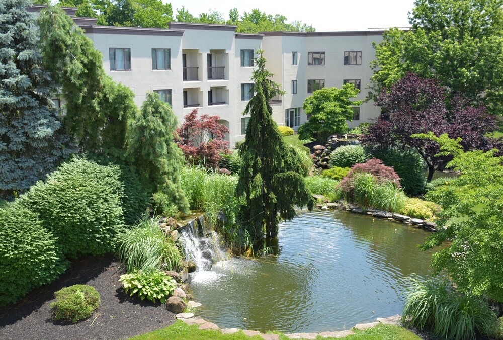 DoubleTree Suites by Hilton Hotel Mt. Laurel