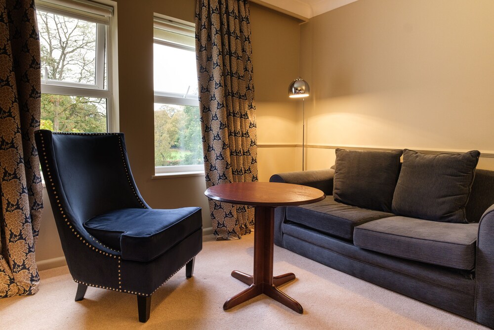 Living area, Birmingham North Moor Hall Hotel, BW Premier Collection