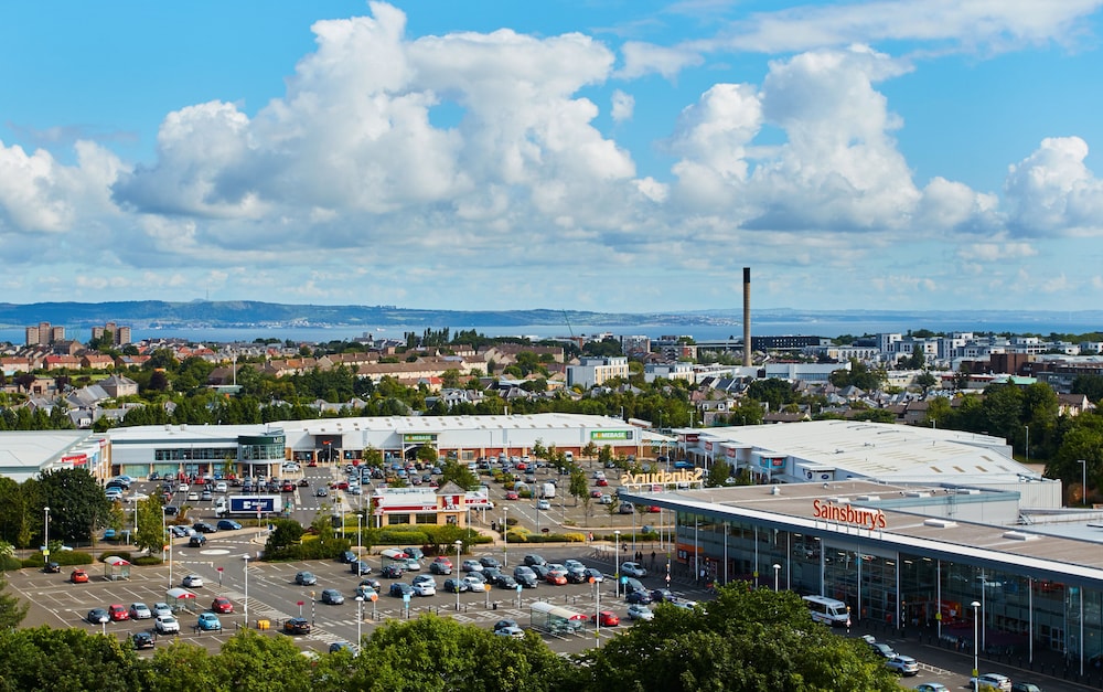 Holiday Inn Express Edinburgh City West, an IHG Hotel