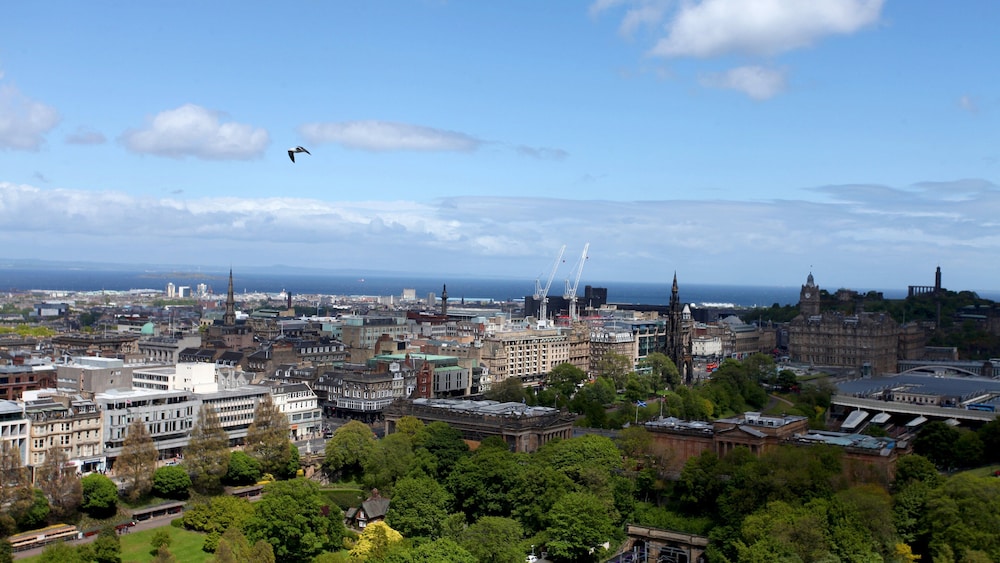 Holiday Inn Express Edinburgh City West, an IHG Hotel