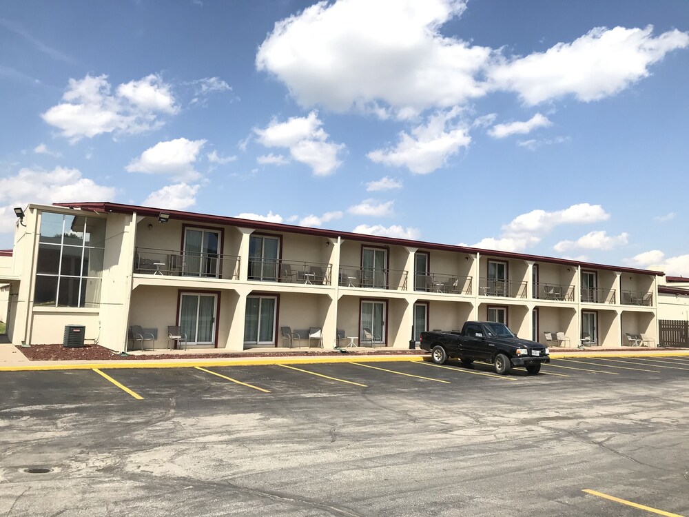 Days Inn by Wyndham Joplin